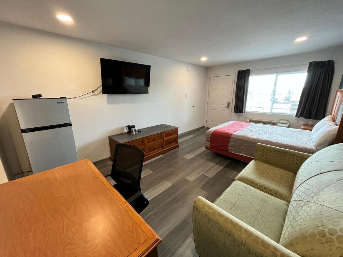 Town Place Studio Apartment Snyder Exteriör bild